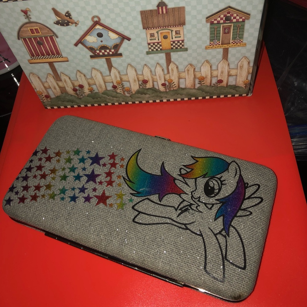 🌈🎃FOUND - My Little Pony Wallet - 444 $20 or $15 w/offer